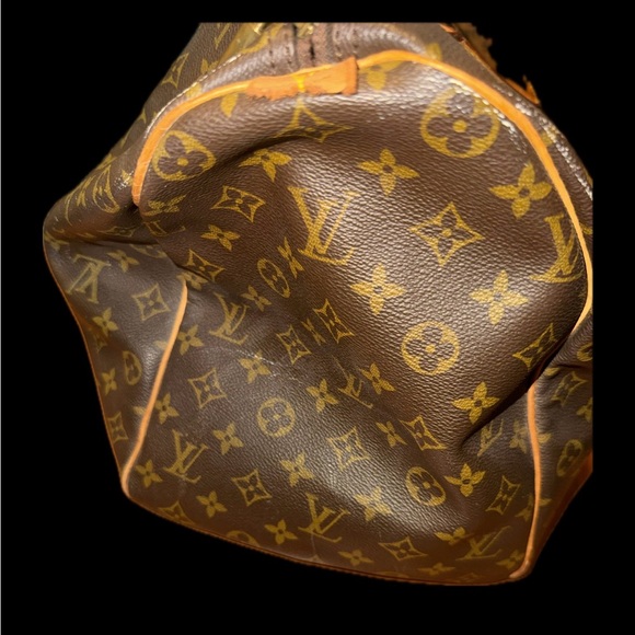 Vintage Louis Vuitton Monogram Keepall 50 - Picture 5 of 9